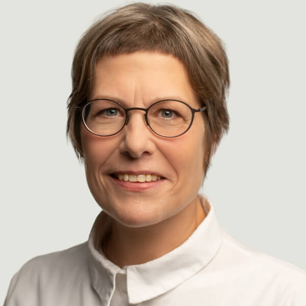 Konstanze Oviedo, GFK-Trainerin